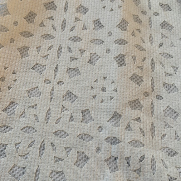 Gracia White Button Down Top with Geometric Design - Size Medium - Picture 8 of 12